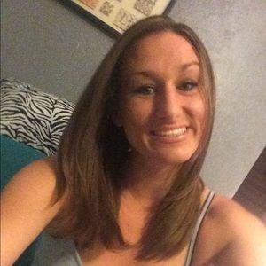 Meet your Posher, Mia